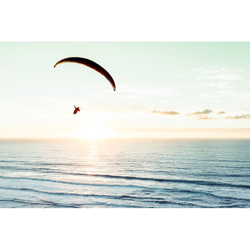 East Urban Home Leinwandbild „Flight of Whimsy“ von Morgan J. Hartley